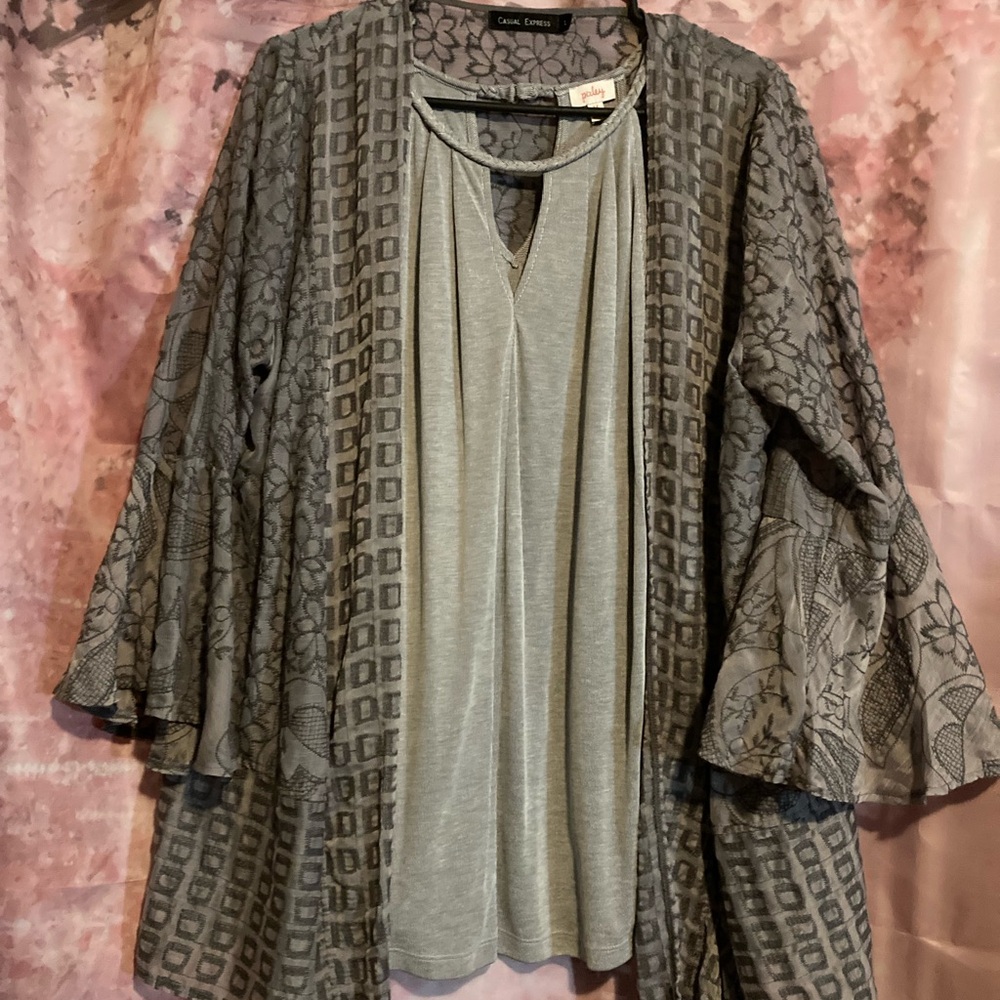 Cato Gray Floral cardigan with bell sleeves and tank top set - Picture 1 of 1